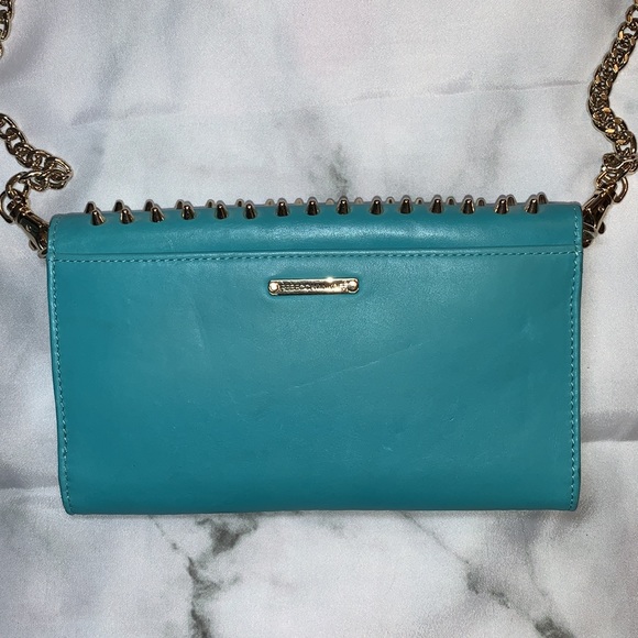 🎒 NWT Sea Green Studded Wallet on a Chain Rebecca Minkoff - Picture 6 of 16